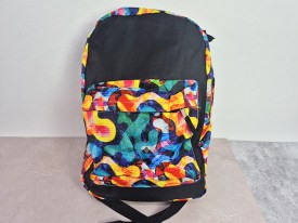 Mochila estamapada 1 cierre 1 bolsillo